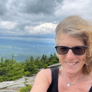 Meet your Posher, Debbie